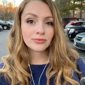 Meet your Posher, Monica